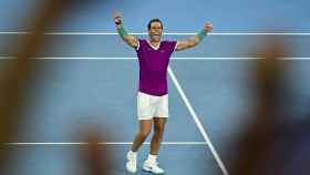 Rafa Nadal celebra su victoria en el Open de Australia / EFE
