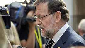 El presidente del Gobierno, Mariano Rajoy, atiende a los medios en Bruselas