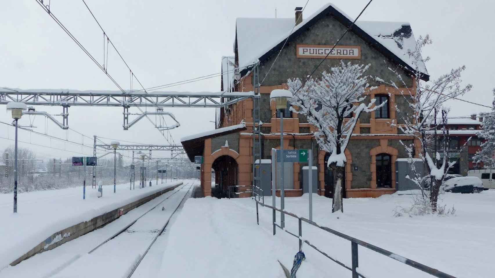 Estación de tren de Puigcerdà cubierta de nieve, en una imagen de archivo