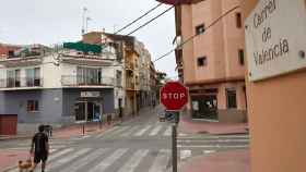 La calle Valencia, de Sant Feliu de Guíxols, donde el hombre arrojó ácido sobre la mujer y su hija / DAVID BORRAT-EFE