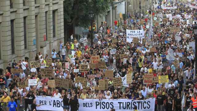 Protesta contra los pisos turísticos ilegales en Barcelona