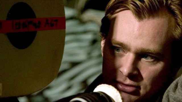 El director de cine Christopher Nolan tras una cámara / FACEBOOK