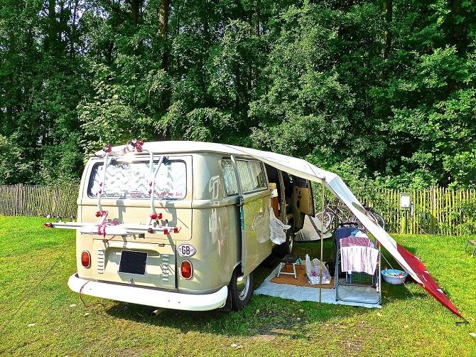 Un tipo de furgoneta especialmente pensada para camping / Siggy Nowak EN PIXABAY