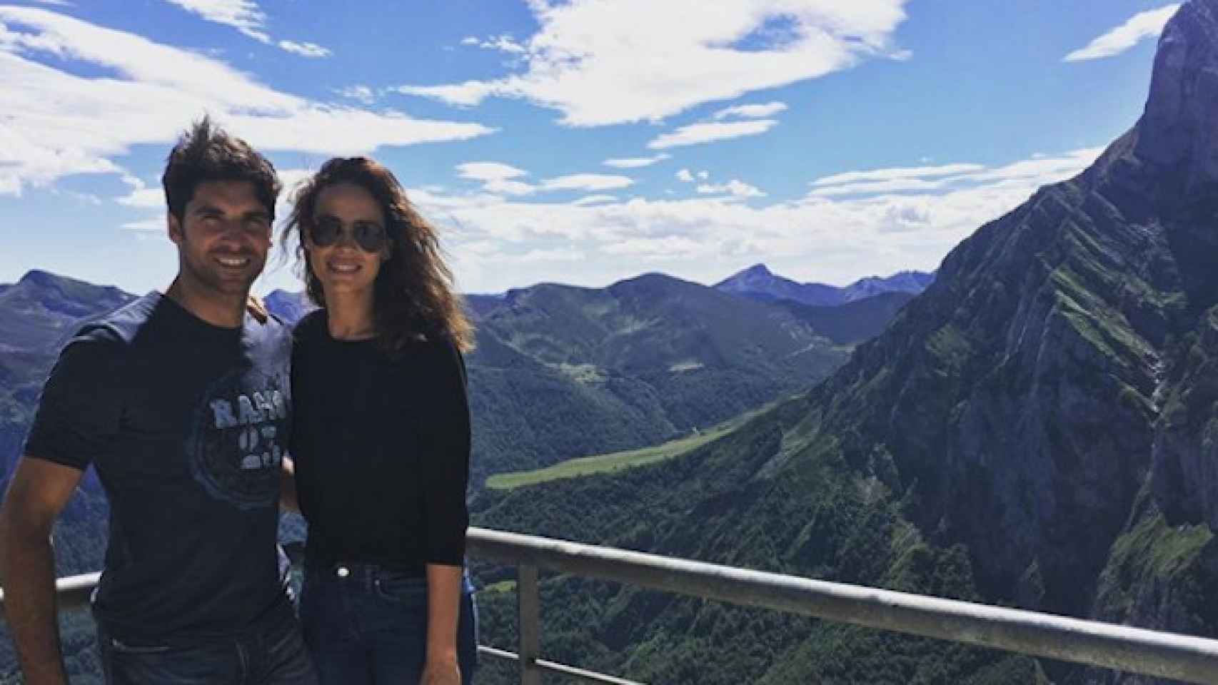 Cayetano Rivera y su mujer Eva González / Instagram
