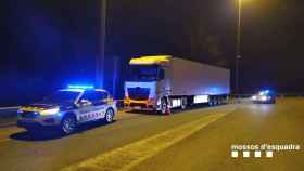 Los Mossos desarticulan una banda que robaba en camiones aparcados en áreas de servicio / EP