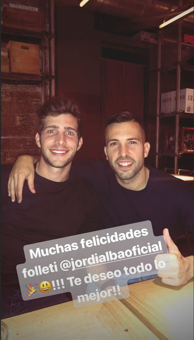 Sergi Roberto felicita a Jordi Alba
