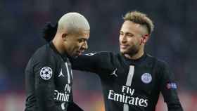 Neymar y Mbappé celebran un tanto del PSG / EFE