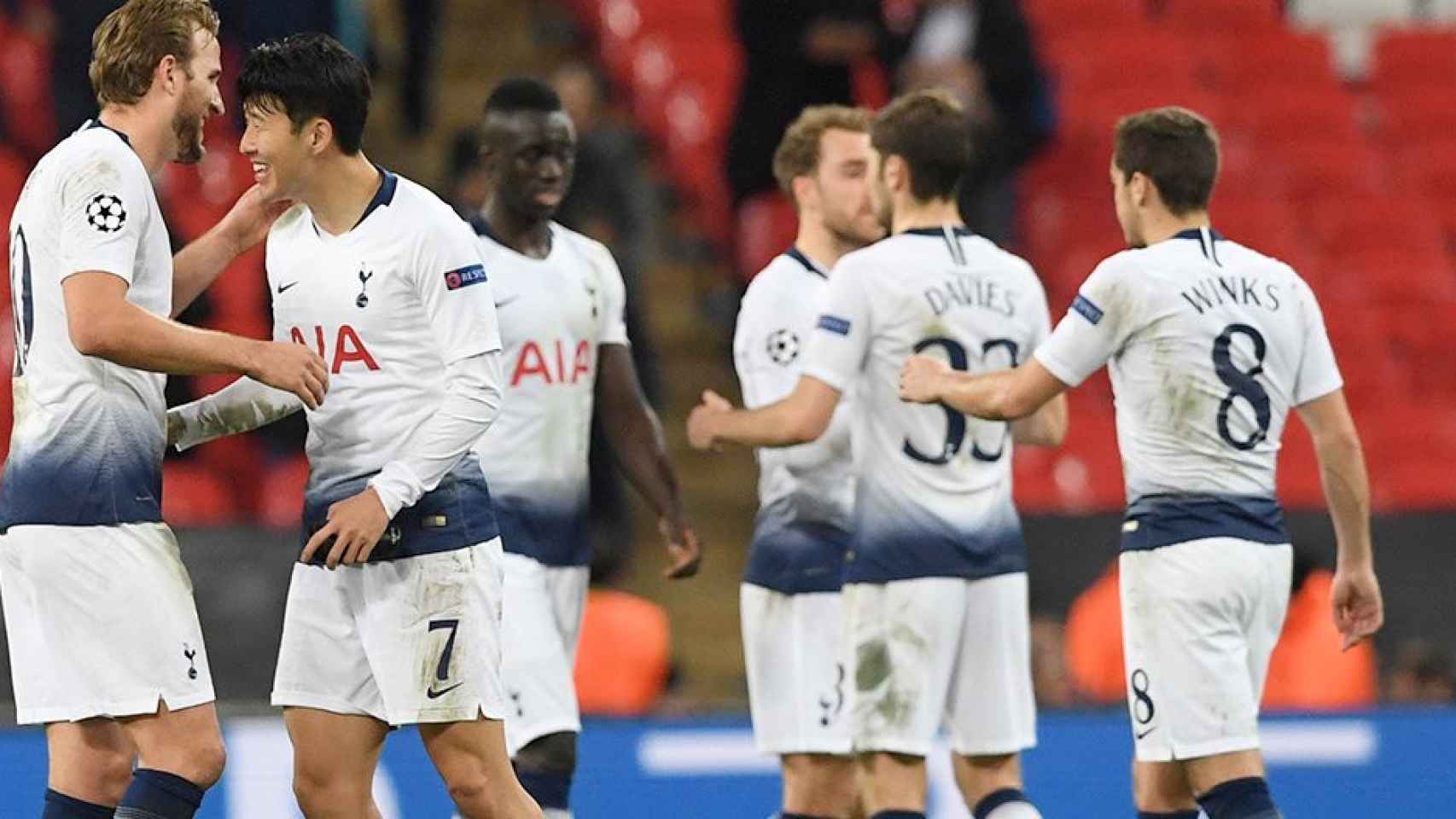 Los jugadores del Tottenham celebran un gol marcado en la Champions / EFE