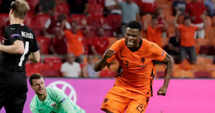 Denzel Dumfries celebra un gol con su selección / KNVB Media