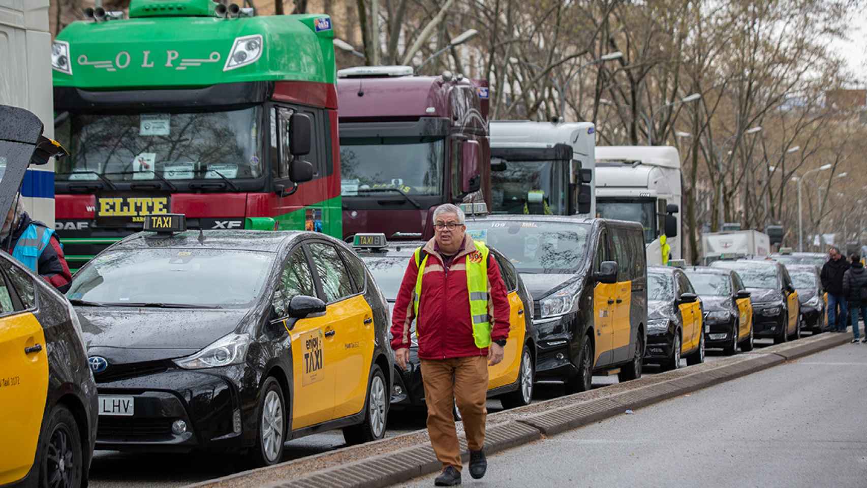 Las protestas de los transportistas paralizaron Barcelona este miércoles / DAVID ZORRAKINO - EUROPA PRESS