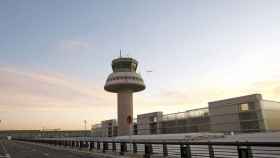 Torre de control del aeropuerto del Prat / EFE