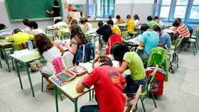 Varios alumnos en una clase de primaria, uno de los aspectos de la Ley de Educación de Cataluña que aborda el TC / EFE