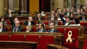 Diputados de JxCat y ERC en el Parlament / EFE