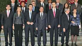 El Príncipe y Artur Mas posan junto a diversas autoridades en la inauguración del Mobile World Congress, en Barcelona