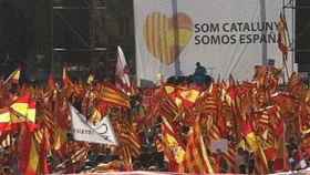 La Plaza de Cataluña de Barcelona llena de catalanes que quieren seguir siendo españoles, el 12-O
