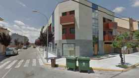 La mujer fue arrojada a un contenedor de La Granada del Penedès / GOOGLE STREET VIEW