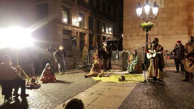Protesta contra Colau por negarse a poner el pesebre en plaza Sant Jaume / SISCU