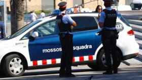 Dos mossos d'Esquadra, en una imagen de archivo / MOSSOS