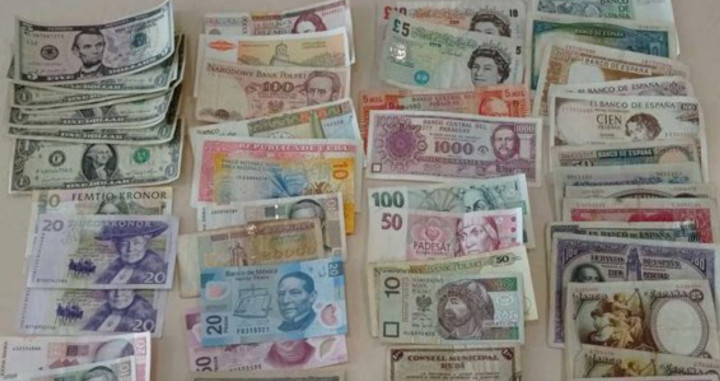 Billetes de coleccionista recuperados / MOSSOS D'ESQUADRA