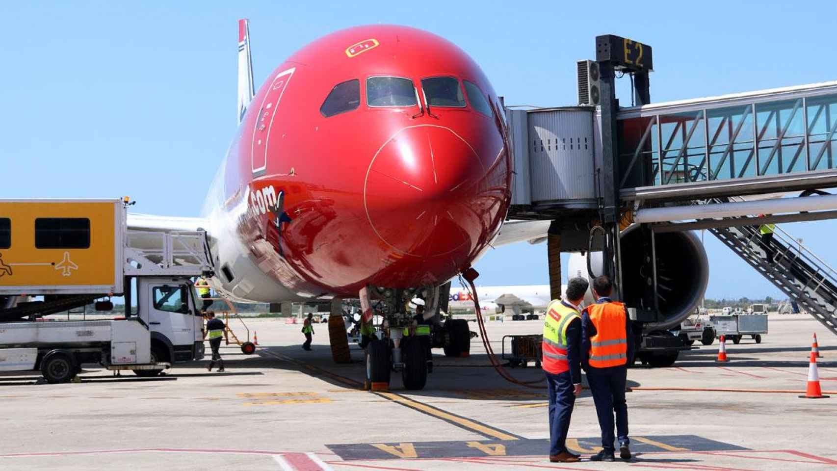 Imagen de una aeronave de Norwegian en el aeropuerto de Barcelona-El Prat