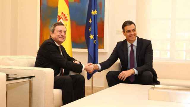El presidente Pedro Sánchez con el que actualmente es su homólogo italiano, Mario Draghi, en una imagen de 2019 / EP