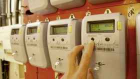 Imagen de un contador eléctrico actual, que miden automáticamente el consumo energética, cuya factura ha bajado este enero / EFE