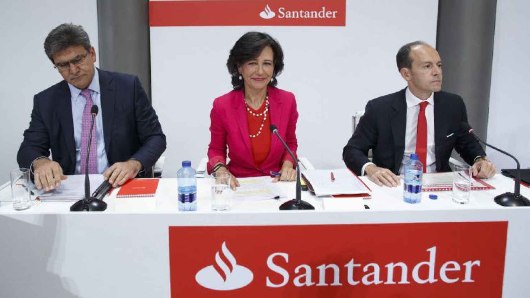 Directivos del Banco Santander y Popular en una imagen de archivo