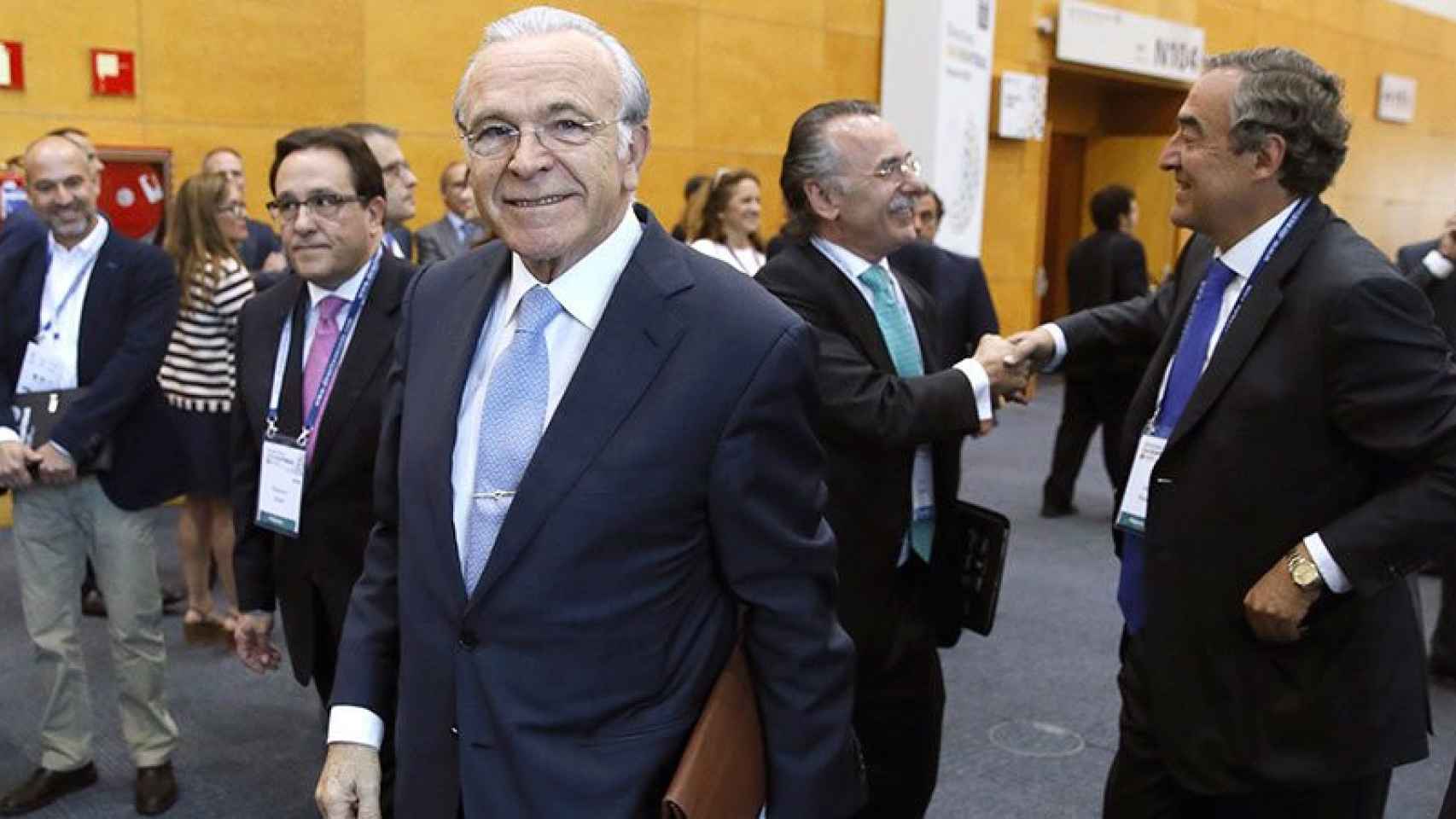 Isidro Fainé a su llegada al 15º congreso de la CEDE.
