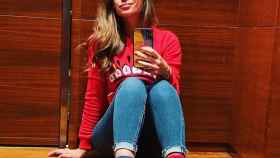 Antonella Roccuzzo con los calcetines desparejados por el día del sindrome de down : INSTAGRAM