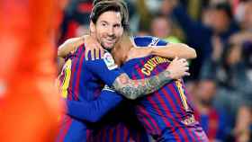 Messi celebra con Coutinho un gol del Barça / EFE