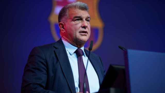 Joan Laporta, en la asamblea de socios compromisarios hablando sobre la UEFA / FCB