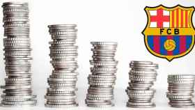 Salarios y escudo del Barça / PIXABAY - FCB