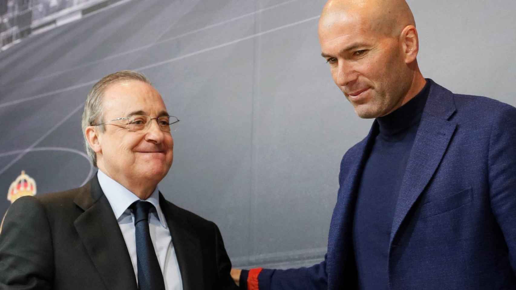 Imagen de archivo de Florentino Pérez y Zinedine Zidane / EFE