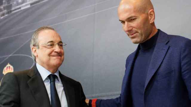 Imagen de archivo de Florentino Pérez y Zinedine Zidane / EFE