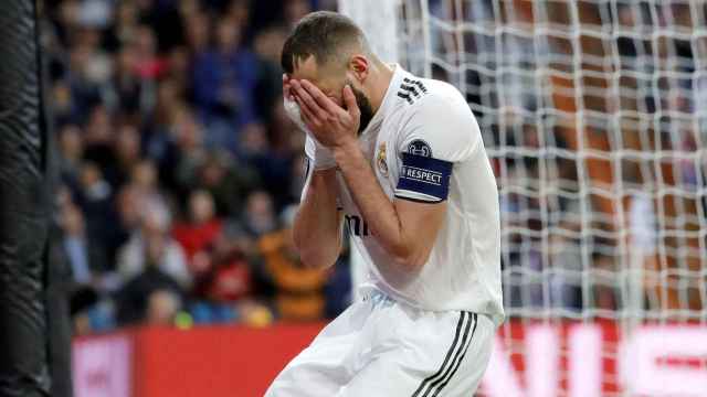 Una foto de Karim Benzema lamentando una ocasión / EFE