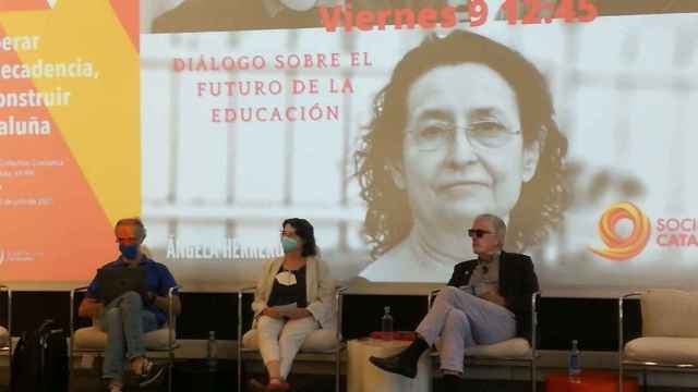 De izquierda a derecha: Mariano Fernández Enguita, Gregorio Luri y Ángela Herrero, en las jornadas de SCC / CG