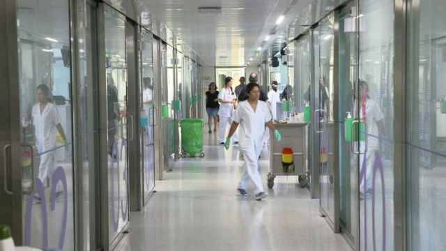 Imagen de sanitarios en el Hospital Clínic Barcelona / HCB