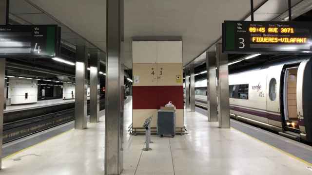 Estación del AVE, que sufre una incidencia debido a un robo en la vía entre Figueres y L'Arboç / EUROPA PRESS