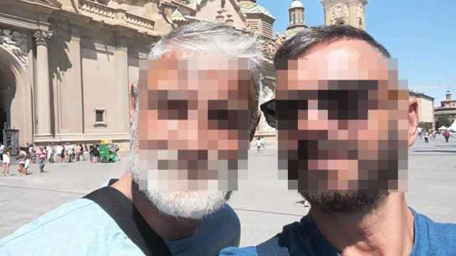 Manuel V.C. (i), quien sufrió una agresión homófoba en Poble Sec / CEDIDA