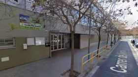 Fachada del colegio Mas Boadella de Sabadell, cerrado por coronavirus / MAPS
