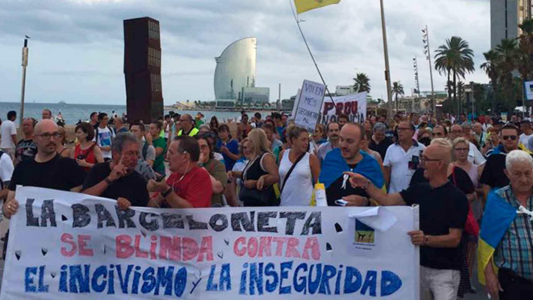 Manifestación de vecinos de La Barceloneta / CG
