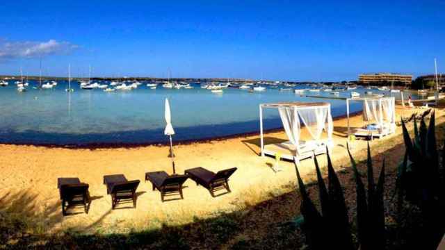 Imagen panorámica desde la terraza del hostal La Sabina (Formentera) / EFE