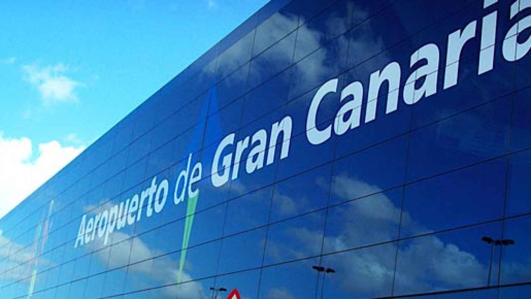 El exterior del aeropuerto de Las Palmas de Gran Canaria / CG