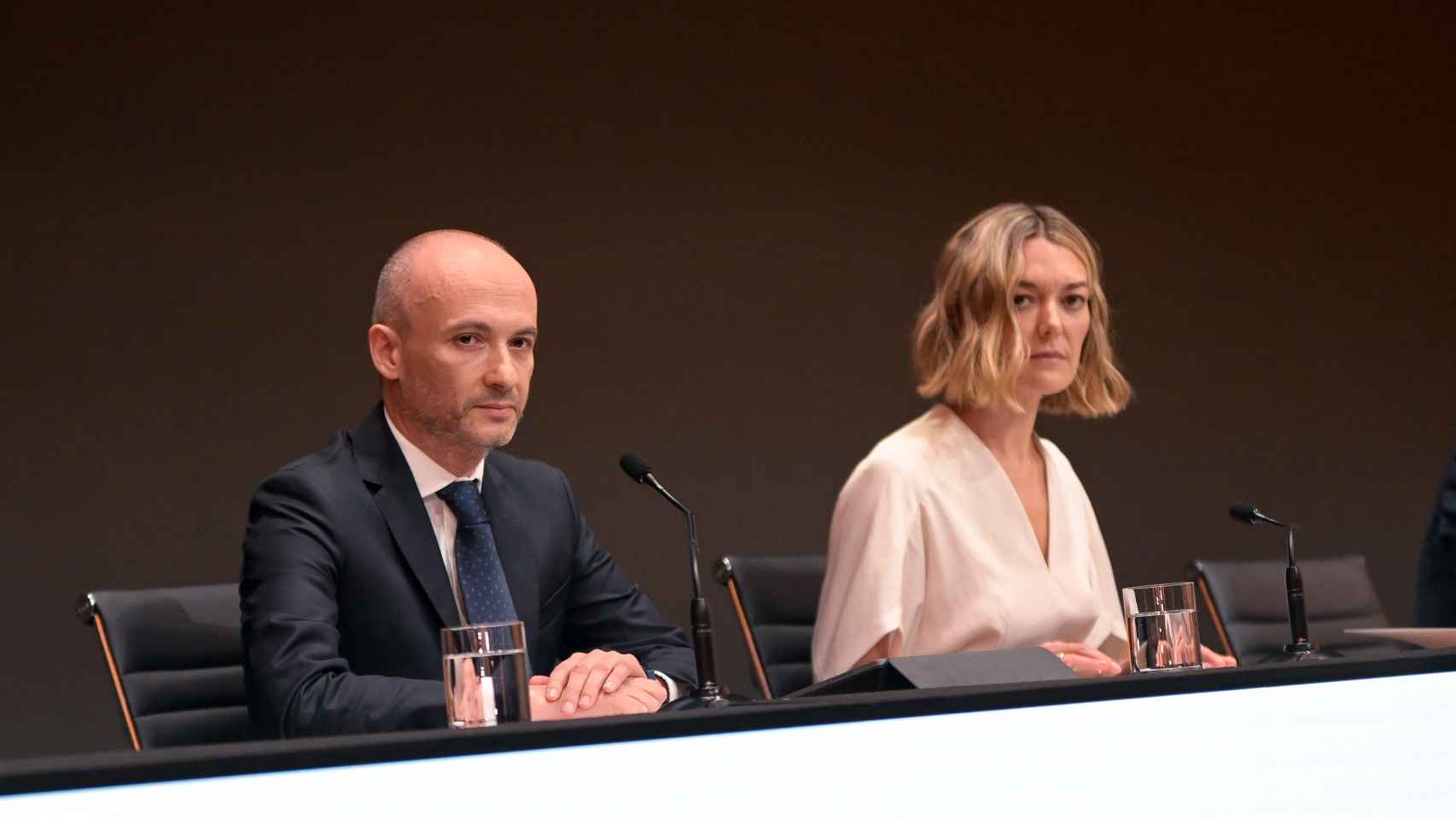 El consejero delegado de Inditex, Óscar García Maceiras, y la presidenta, Marta Ortega, en la última junta de accionistas del grupo / EP