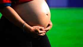 Una mujer embarazada de vientre de alquiler en una foto de archivo / EP