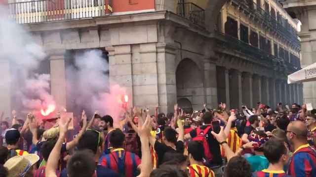 La afición del Barça y sus 'supporters' celebran un título azulgrana / ARCHIVO