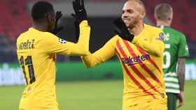 Ousmane Dembele y Martin Braithwaite celebran un gol con el Barça / EFE