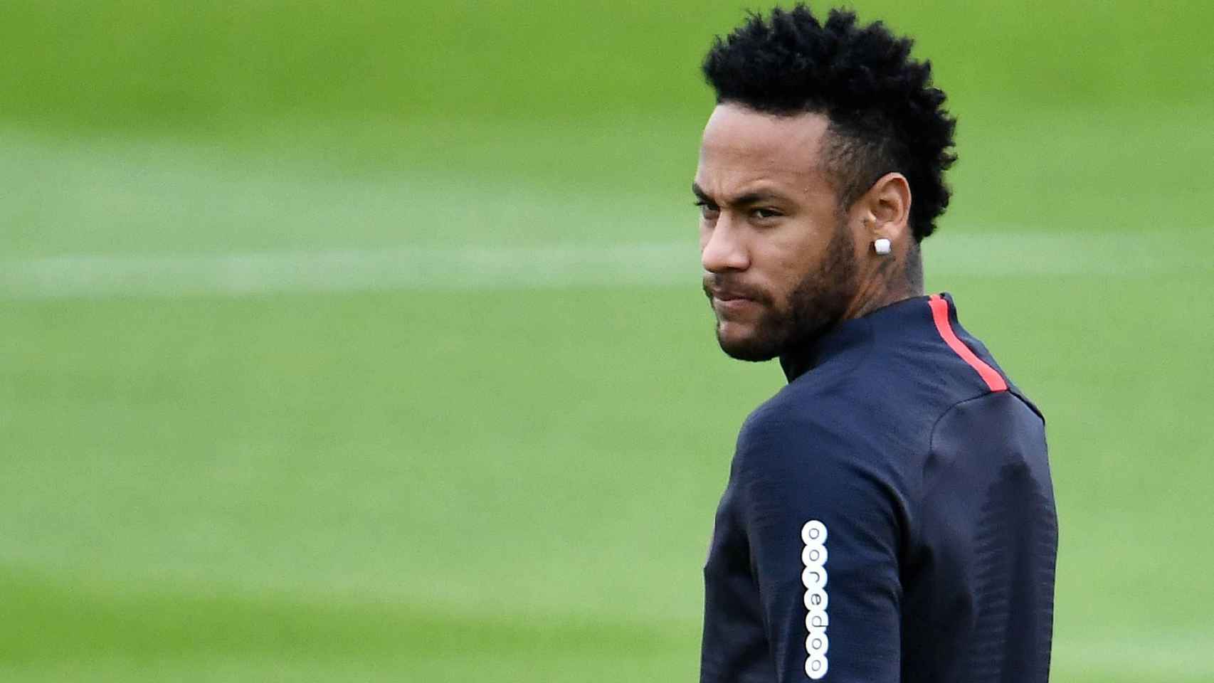Neymar, en un entrenamiento con el PSG | EFE