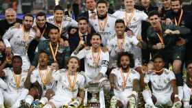 Los jugadores del Real Madrid celebran la Supercopa | EFE