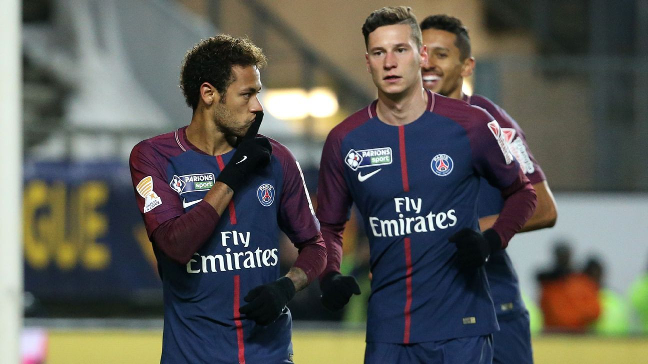 Neymar y Draxler celebrando un gol con el PSG / EFE
